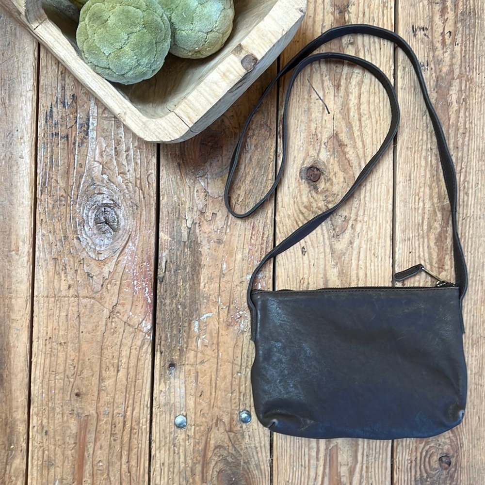 Basic Leather Crossbody